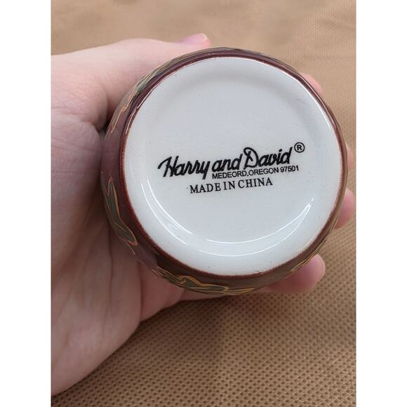 Harry & David Acorn-Shaped Ceramic Trinket Box With Gold Leaf Accents & Hinged - Picture 3 of 7